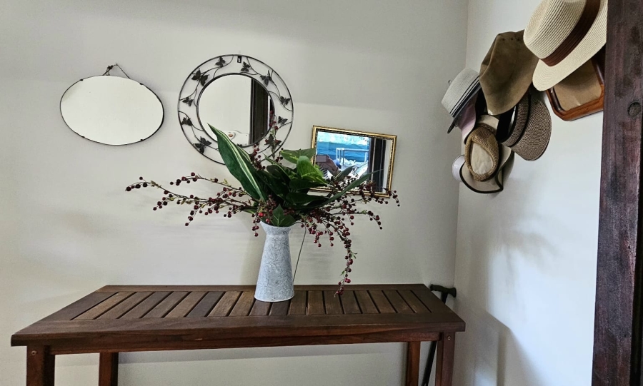 6 Bedroom Property for Sale in Franskraal Western Cape